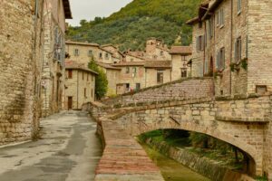 Viaggio nei borghi d'Italia: 5 itinerari imperdibili tra storia, arte e tradizioni locali da scoprire nel 2026