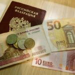 Paesaggio idilliaco del paese che offre incentivi per i turisti in vacanza.