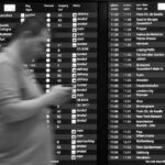 Schermata di un'app per viaggi last second con offerte di voli e hotel last minute.